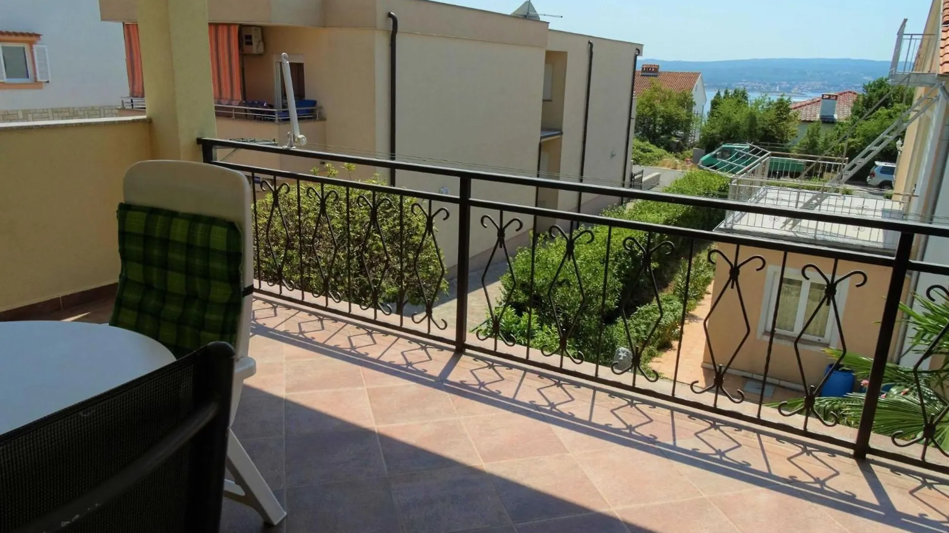 Cozy Retreats In Crikvenica Quiet Neighborhood Apartment